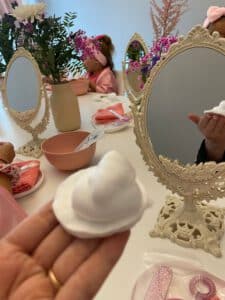 Spa Accessoires und Beauty Produkte im Kindersalon