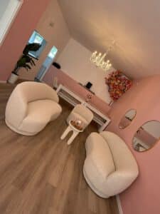 Lounge Bereich im Little Beauty Kindersalon